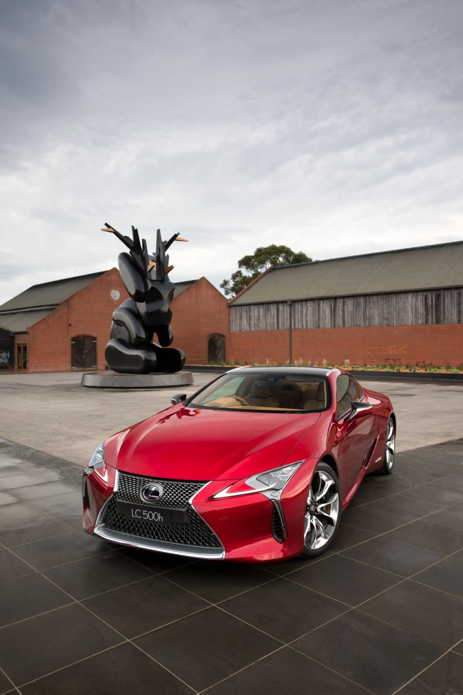  Lexus LC500h 2017 года  (AU) (фото 21 из 22)